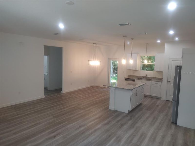 Spacious, unfurnished interior of a new home in , New Smyrna Beach (Image 11).