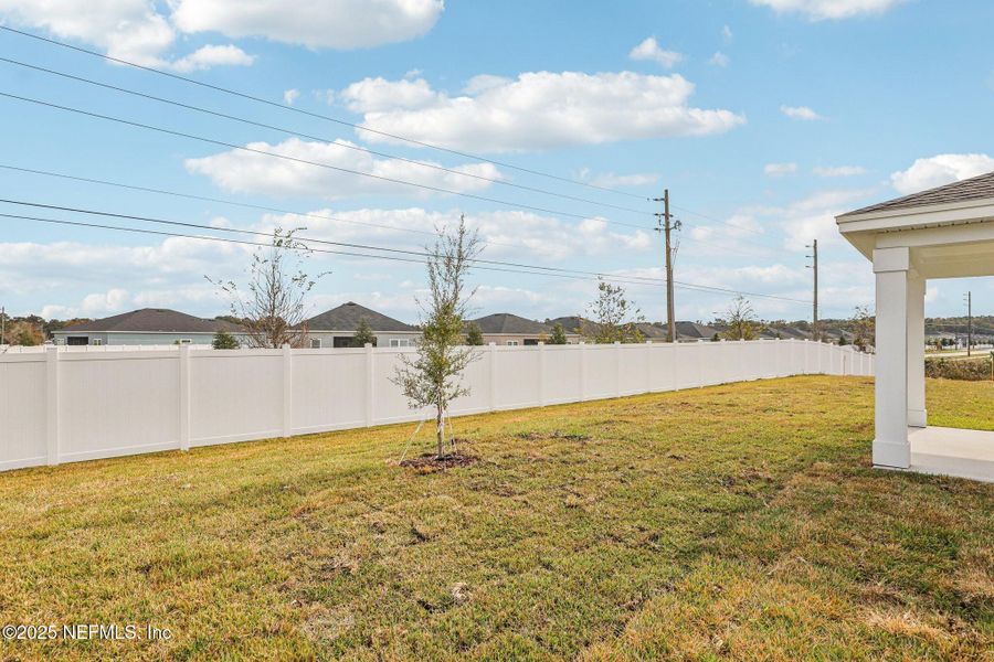 Exterior details and patio area of a home in , Jacksonville (Image 19).