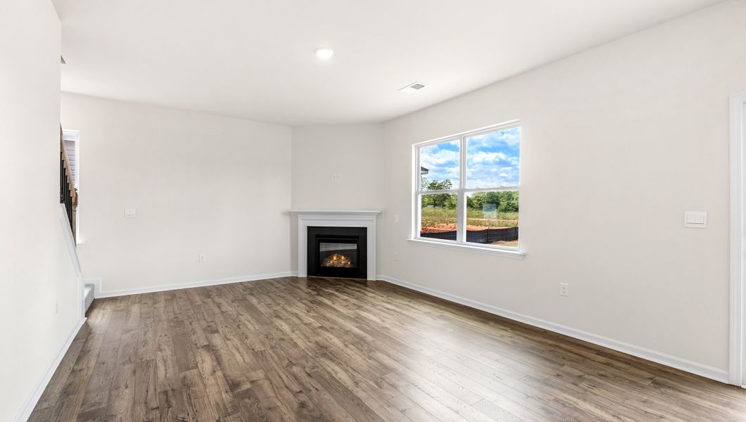 Spacious, unfurnished interior of a new home in Woodhaven, Spartanburg (Image 17).