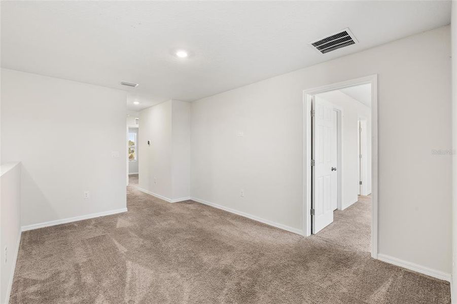 Spacious, unfurnished interior of a new home in New Home Communities Near Tampa, Ocala, and Orlando, Florida, Lithia (Image 41). Spacious, unfurnished interior of a new home in New Home Communities Near Tampa, Ocala, and Orlando, Florida, Lithia (Image 41).