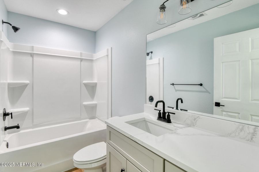 Furnished interior view inside a new home in , Palatka (Image 5).