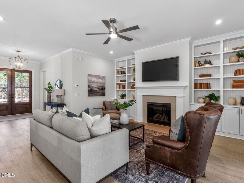 012-1280x960-family-room