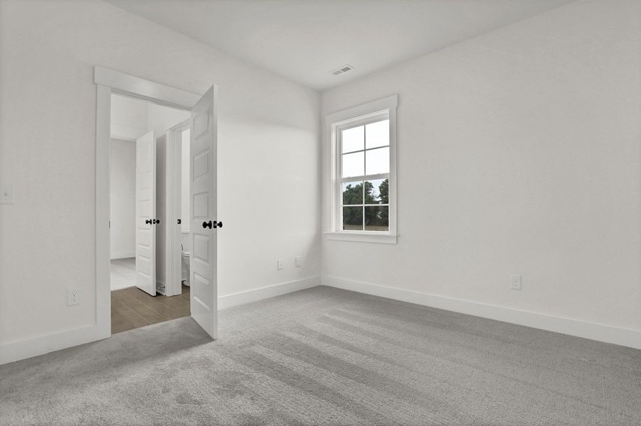 Spacious, unfurnished interior of a new home in East Wynd, Hampstead (Image 24).