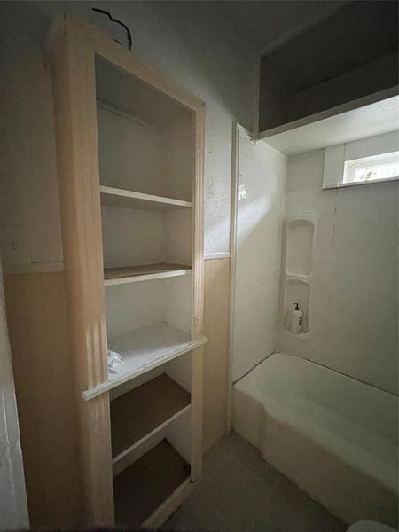 Image 16 of a home in .