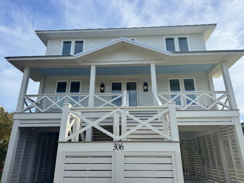 Exterior details and patio area of a home in , Edisto Beach (Image 43).