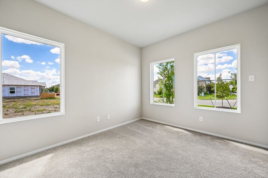Spacious, unfurnished interior of a new home in Casetta Ranch, Kyle (Image 18).