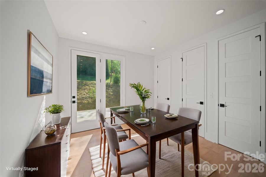 Dining Room (virtually staged)