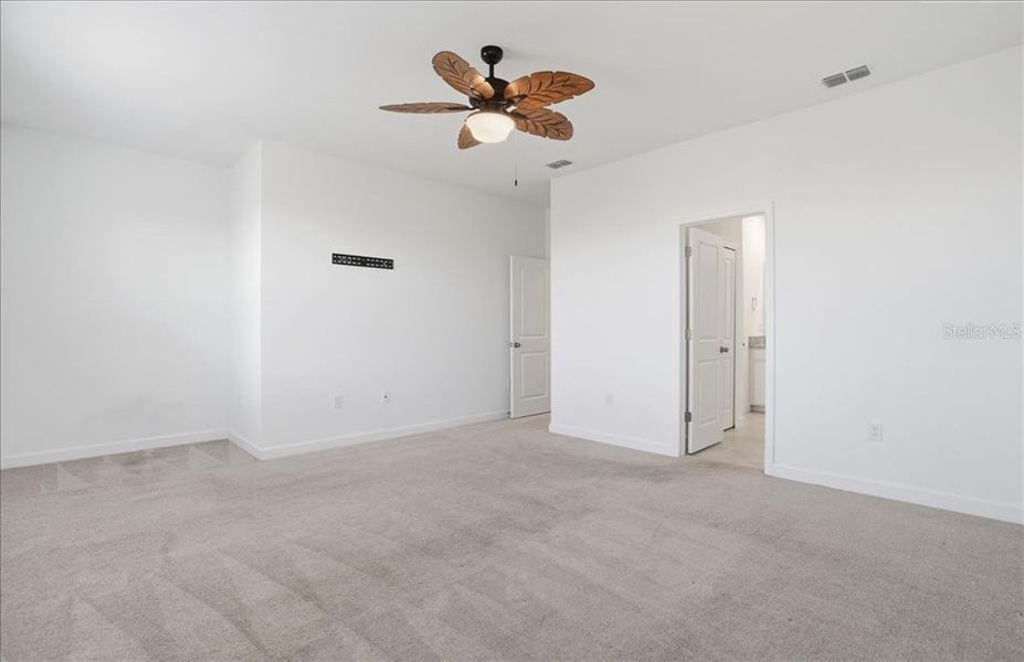 Spacious, unfurnished interior of a new home in , Lakewood Ranch (Image 19). Spacious, unfurnished interior of a new home in , Lakewood Ranch (Image 19).