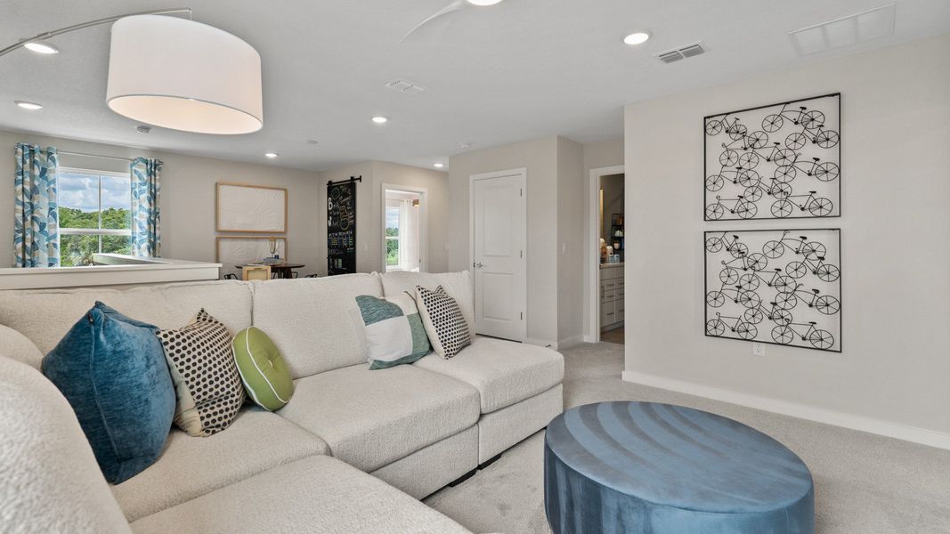 Furnished interior view inside a new home in Willowbrook North, Winter Haven (Image 35). Furnished interior view inside a new home in Willowbrook North, Winter Haven (Image 35).