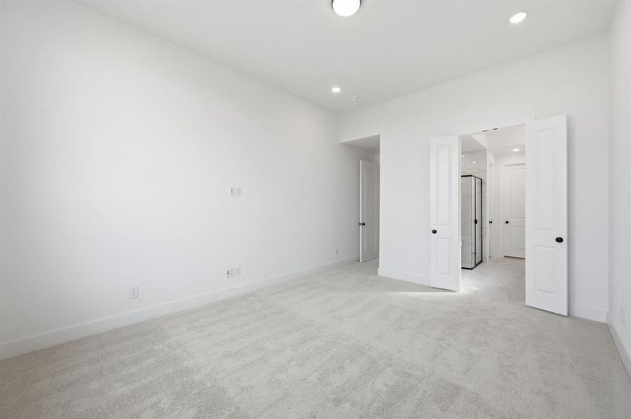 Spacious, unfurnished interior of a new home in Goodland, Venus (Image 17). Spacious, unfurnished interior of a new home in Goodland, Venus (Image 17).