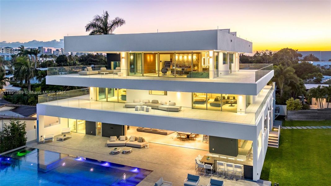 Image 51 of a home in .