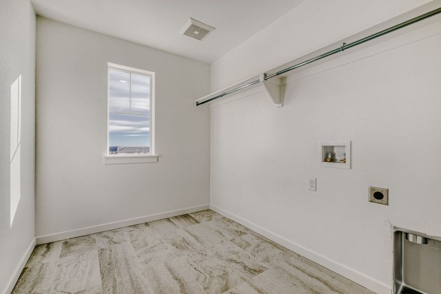 8022 Pennydale - Laundry Area