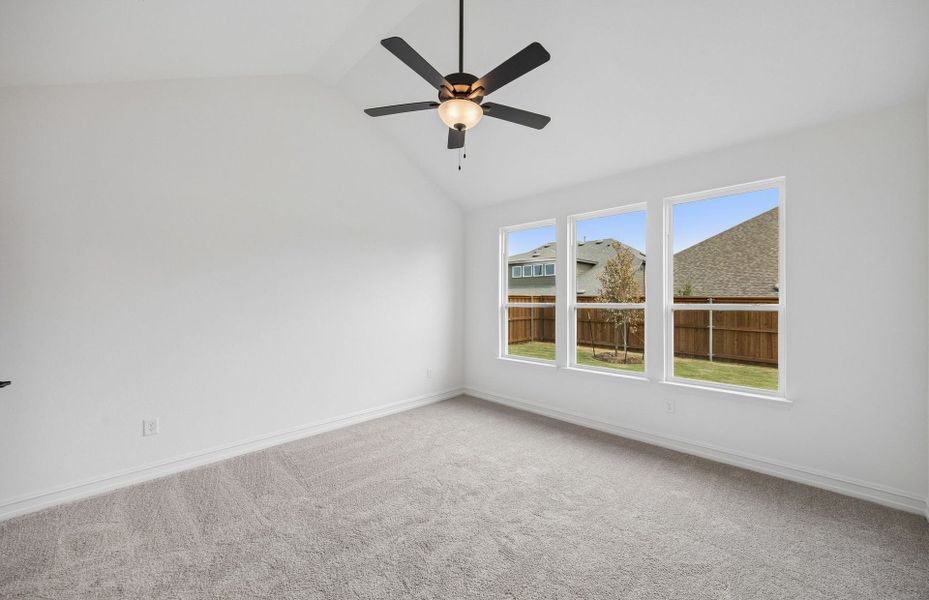Spacious, unfurnished interior of a new home in Wilson Creek Meadows, Celina (Image 15).