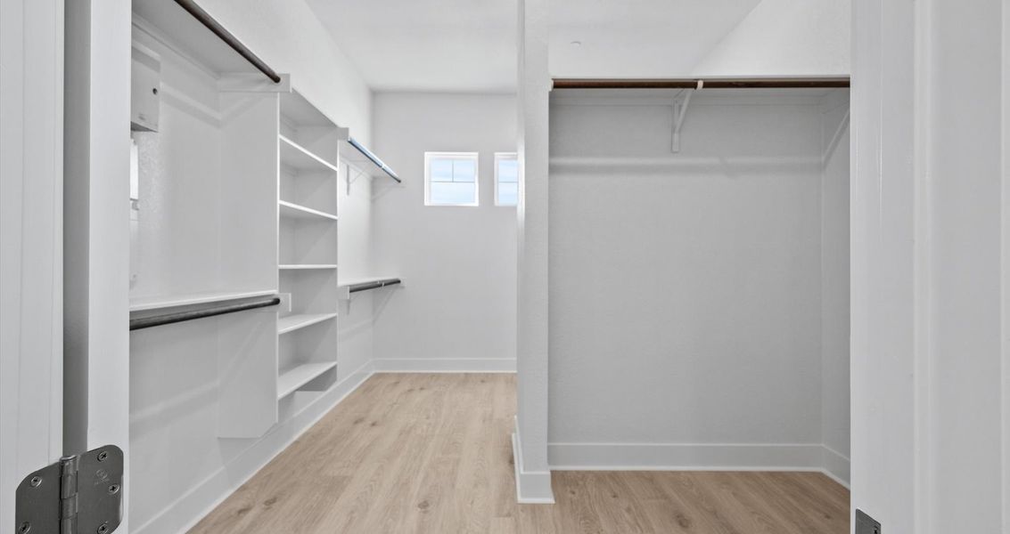 Spacious, unfurnished interior of a new home in Sweetwater, Austin (Image 19).