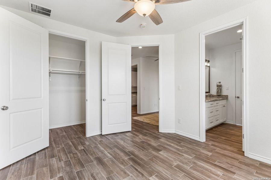 Spacious, unfurnished interior of a new home in , New Braunfels (Image 22). Spacious, unfurnished interior of a new home in , New Braunfels (Image 22).