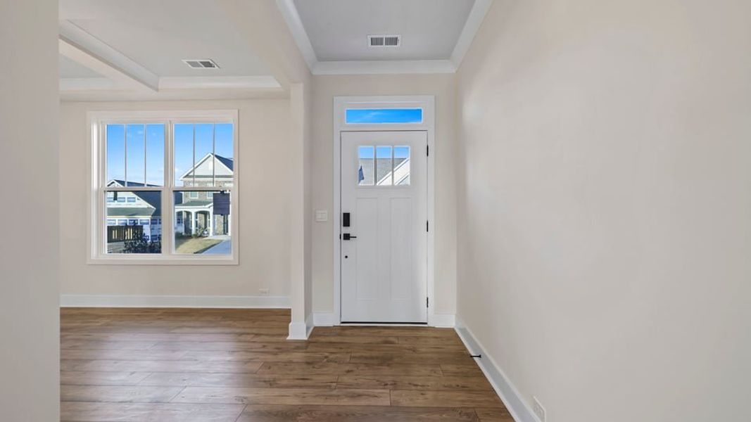 Spacious, unfurnished interior of a new home in Cottonwood Ridge, Piedmont (Image 17).