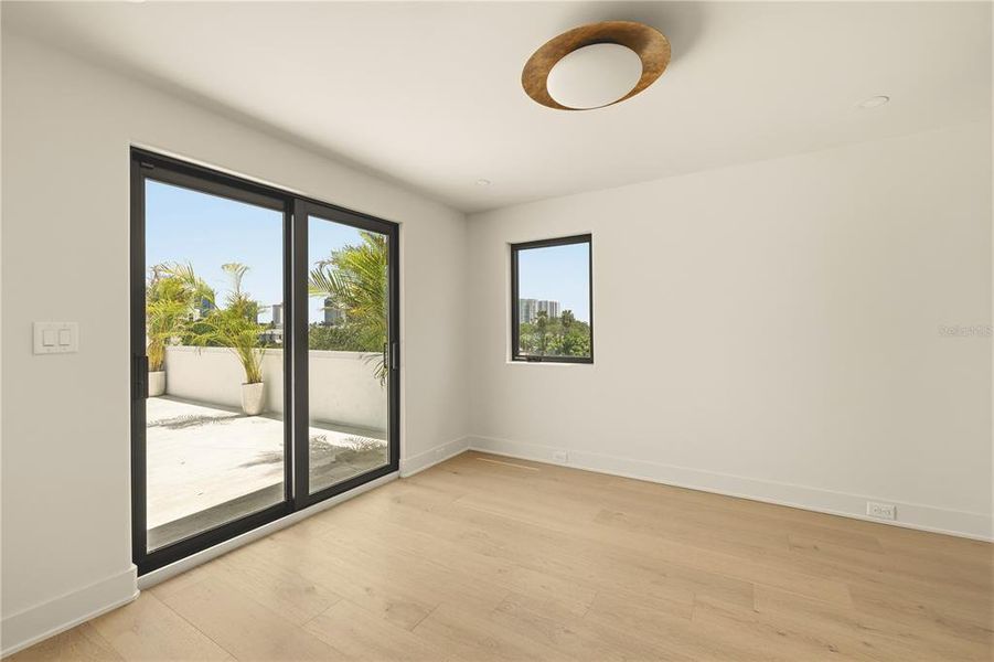 Spacious, unfurnished interior of a new home in , Tampa (Image 71). Spacious, unfurnished interior of a new home in , Tampa (Image 71).