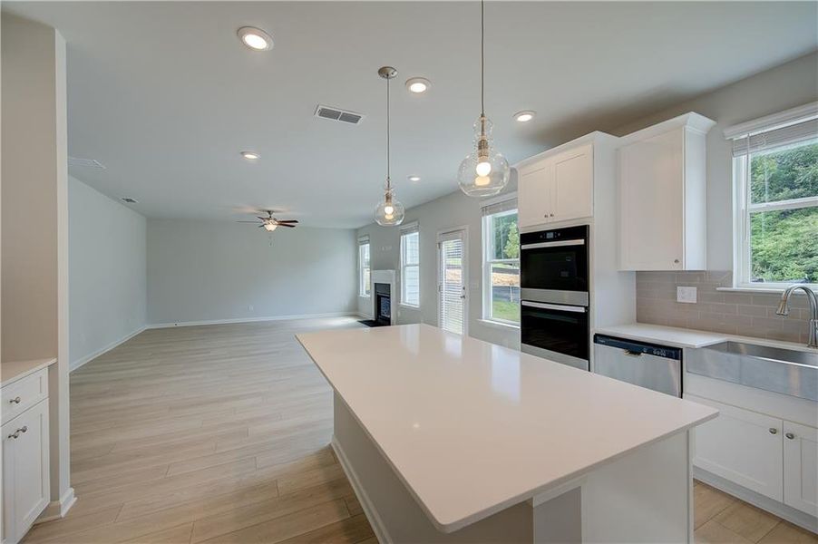 Furnished interior view inside a new home in Abbotts Crossing, Conyers (Image 9).