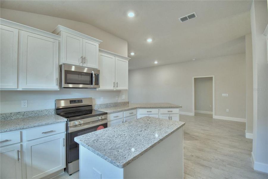 Furnished interior view inside a new home in Lake Juliana Estates, Auburndale (Image 6). Furnished interior view inside a new home in Lake Juliana Estates, Auburndale (Image 6).
