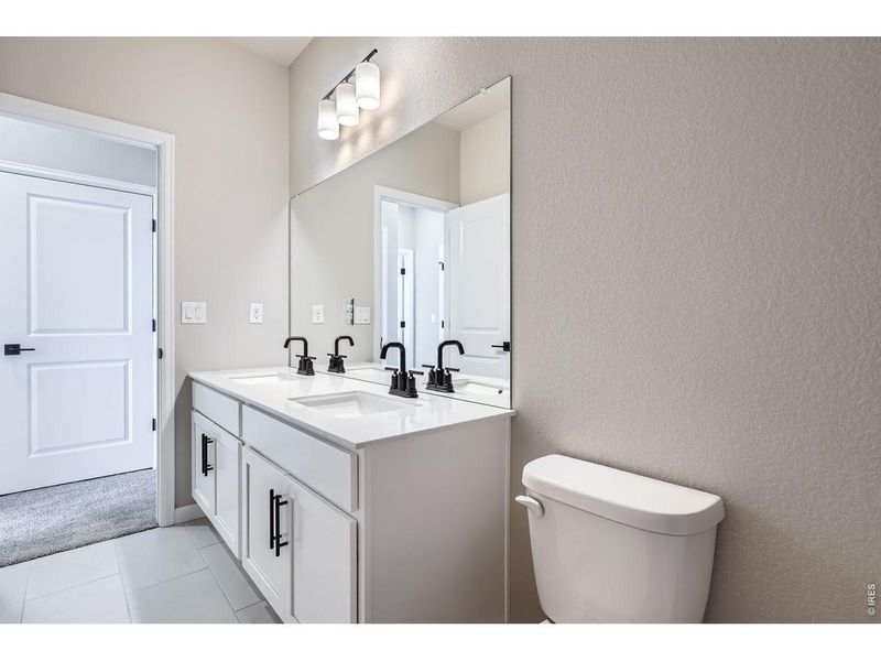 Furnished interior view inside a new home in Farmstead, Berthoud (Image 13).