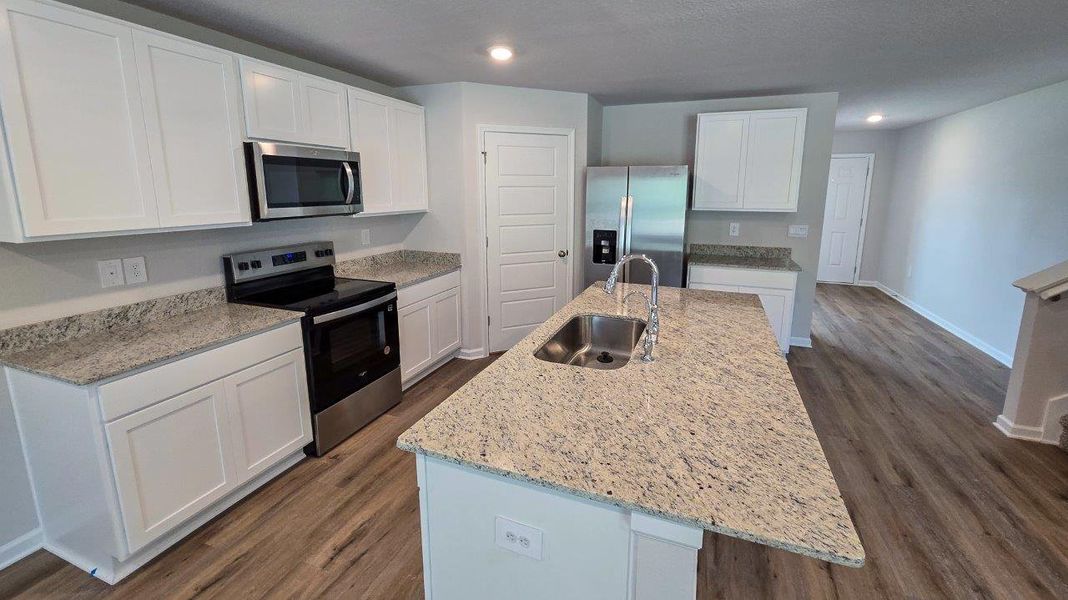 Furnished interior view inside a new home in Lake Mary Forest, Tallahassee (Image 4).