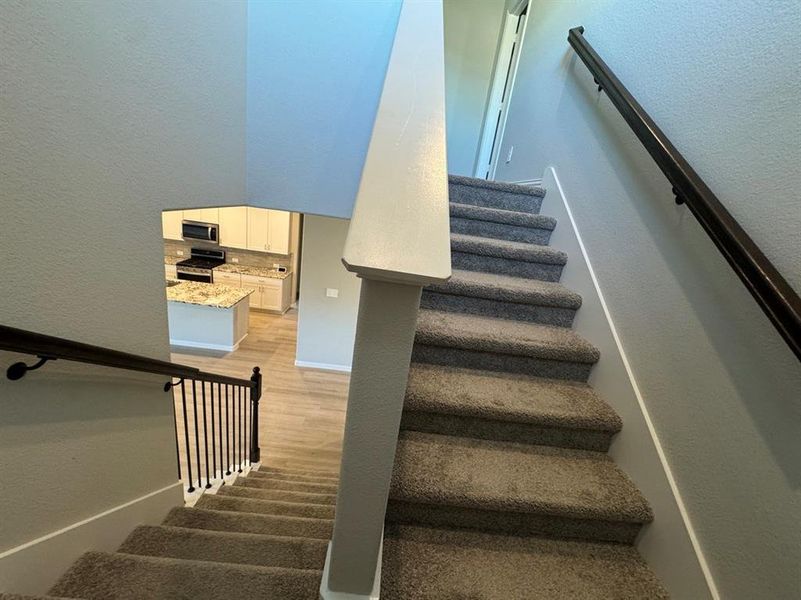 Spacious, unfurnished interior of a new home in Cibolo Hills, Fort Worth (Image 32). Spacious, unfurnished interior of a new home in Cibolo Hills, Fort Worth (Image 32).