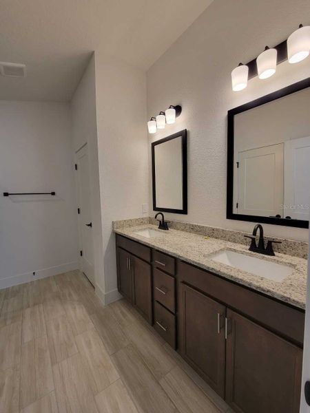 Furnished interior view inside a new home in Ocala Crossings South, Ocala (Image 6).