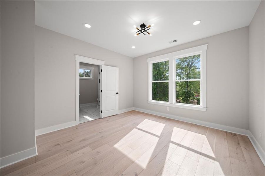 Spacious, unfurnished interior of a new home in , Acworth (Image 21).