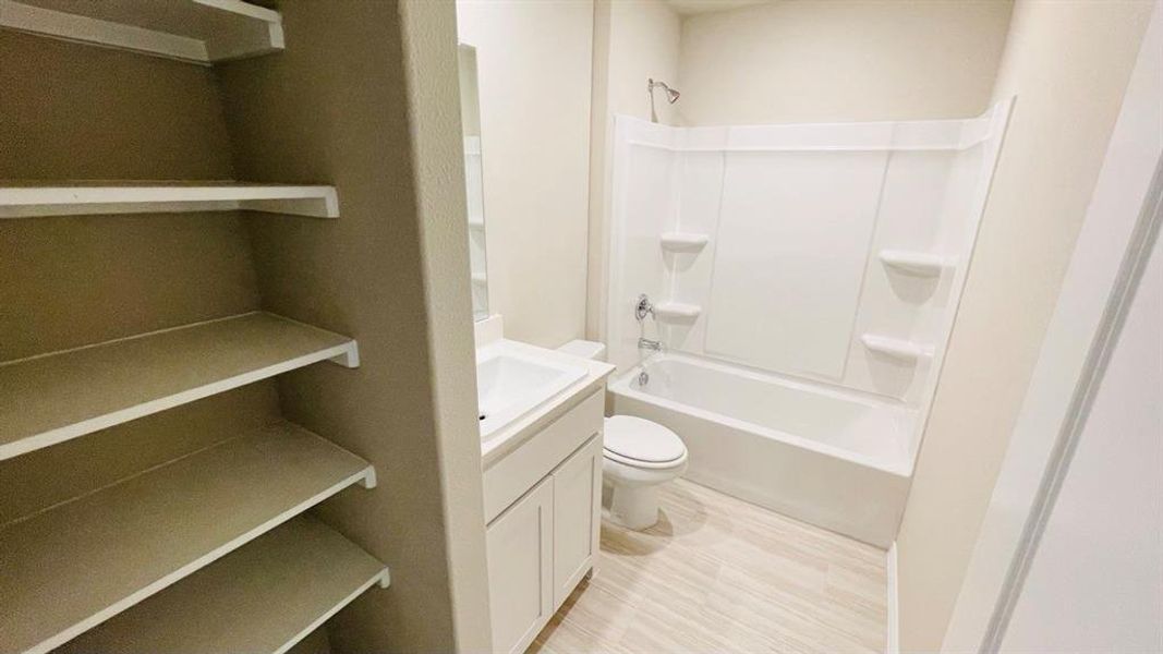 Image 20 of a home in Sunnycreek. Image 20 of a home in Sunnycreek.