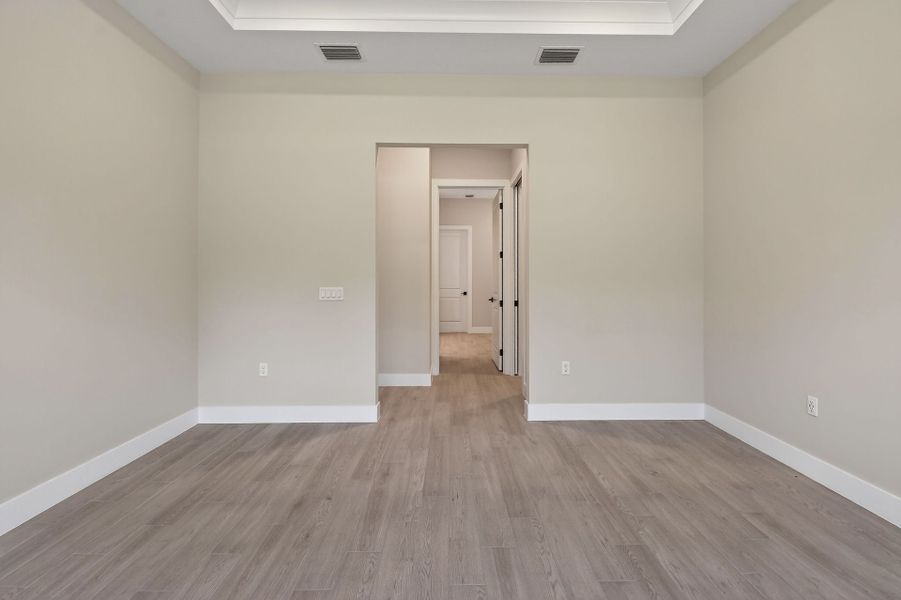 Spacious, unfurnished interior of a new home in Greyhawk Landing, Lake Worth (Image 41).