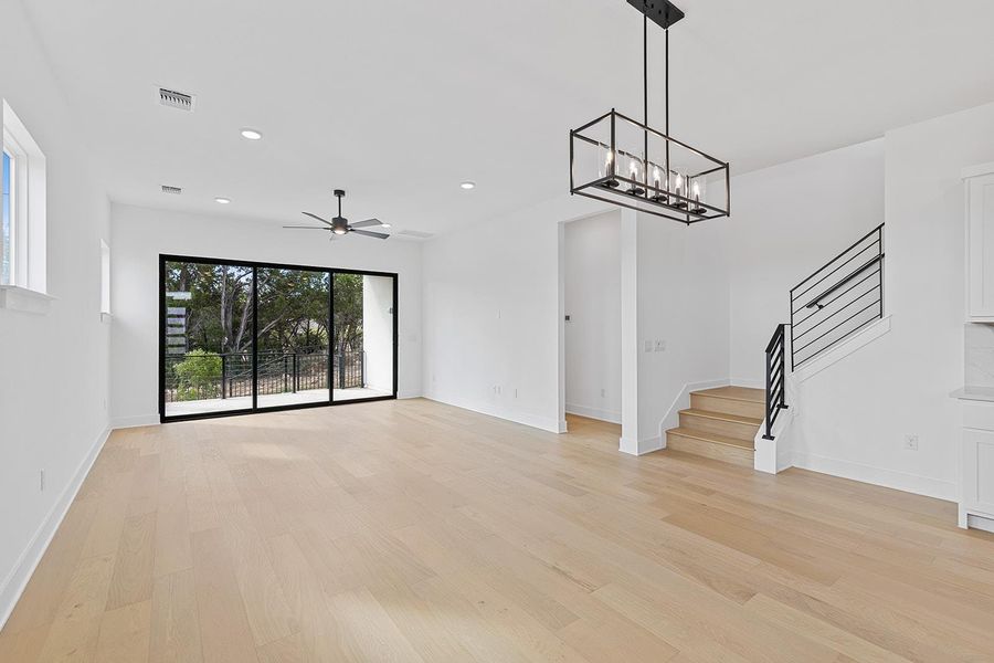 Spacious, unfurnished interior of a new home in Rough Hollow The District, Lakeway (Image 13). Spacious, unfurnished interior of a new home in Rough Hollow The District, Lakeway (Image 13).