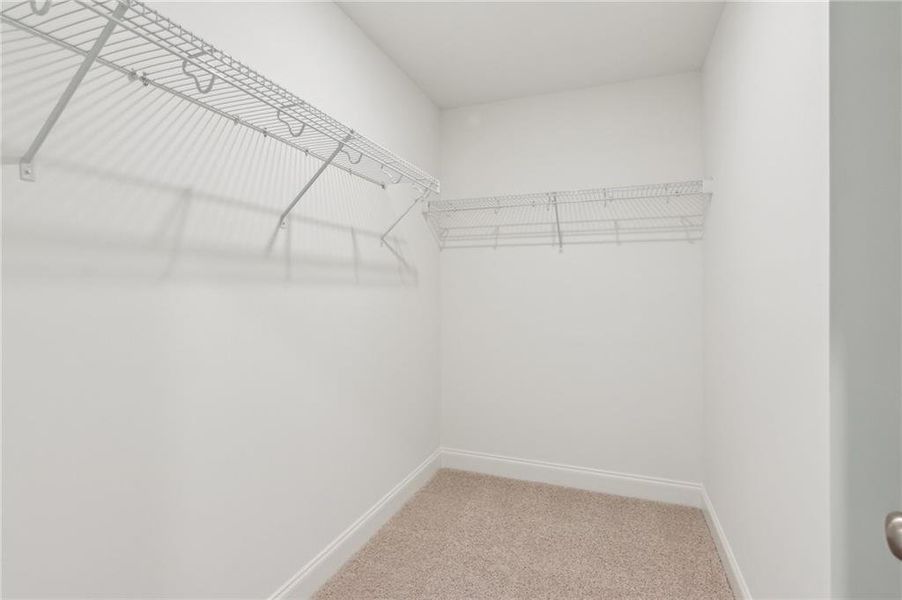 Spacious, unfurnished interior of a new home in , Athens (Image 28).