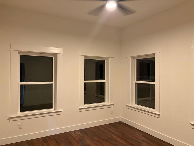 Spacious, unfurnished interior of a new home in , Granbury (Image 18).