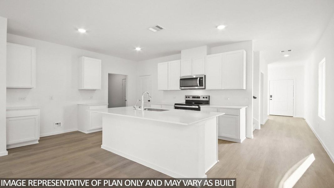 Furnished interior view inside a new home in Venetian Pines, Conroe (Image 5).