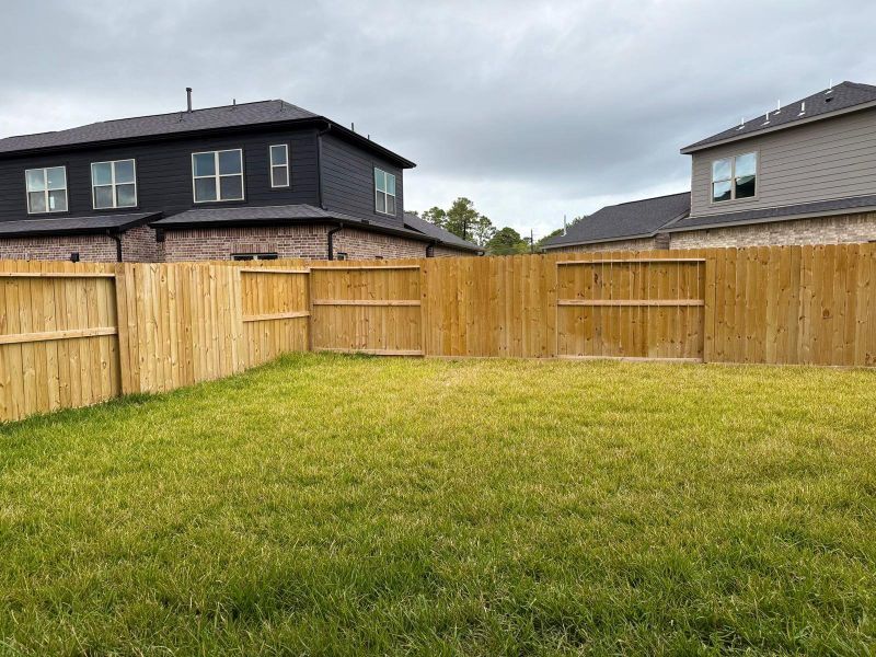 Spacious and private backyard, perfect for relaxation and outdoor activities.