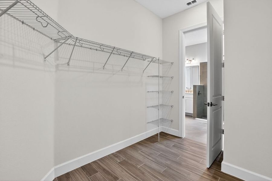 Spacious, unfurnished interior of a new home in Center Lake Ranch Community Group Page, St. Cloud (Image 27).