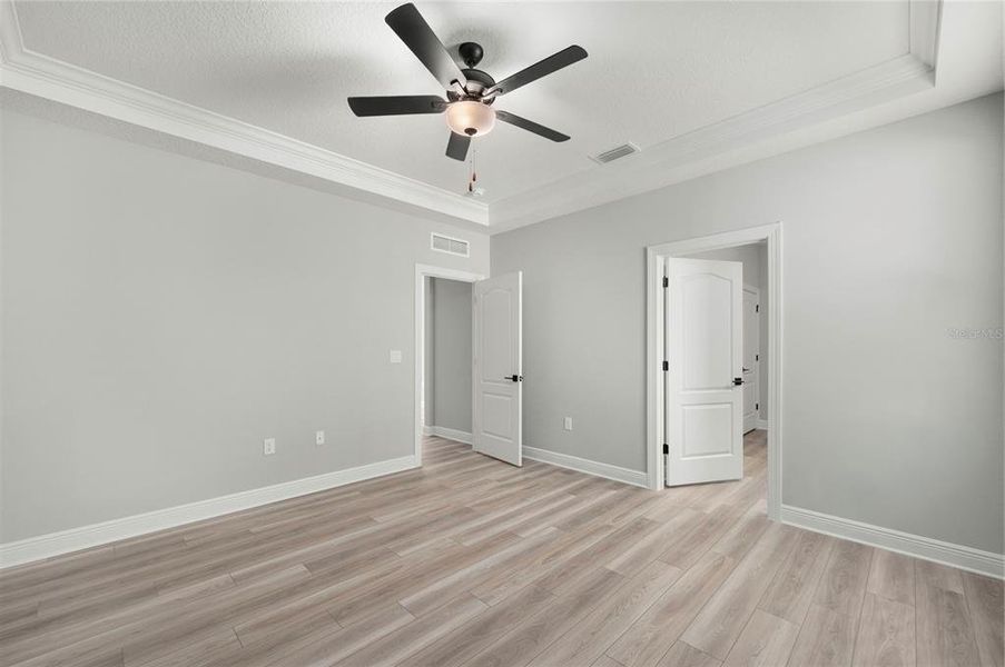 Spacious, unfurnished interior of a new home in Reunion Village, Kissimmee (Image 7). Spacious, unfurnished interior of a new home in Reunion Village, Kissimmee (Image 7).