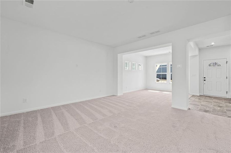 Spacious, unfurnished interior of a new home in Sage Woods, Dallas (Image 26).