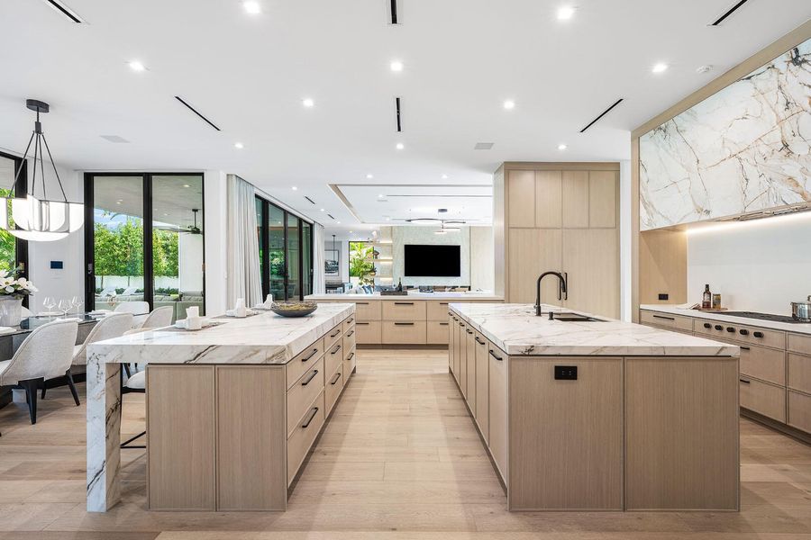 481_Thatch_Palm_Drive_16