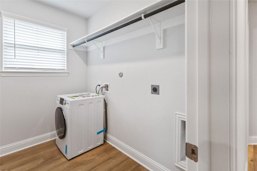 Large washroom centrally located Large washroom centrally located