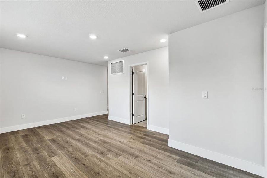 Spacious, unfurnished interior of a new home in , Tampa (Image 32). Spacious, unfurnished interior of a new home in , Tampa (Image 32).