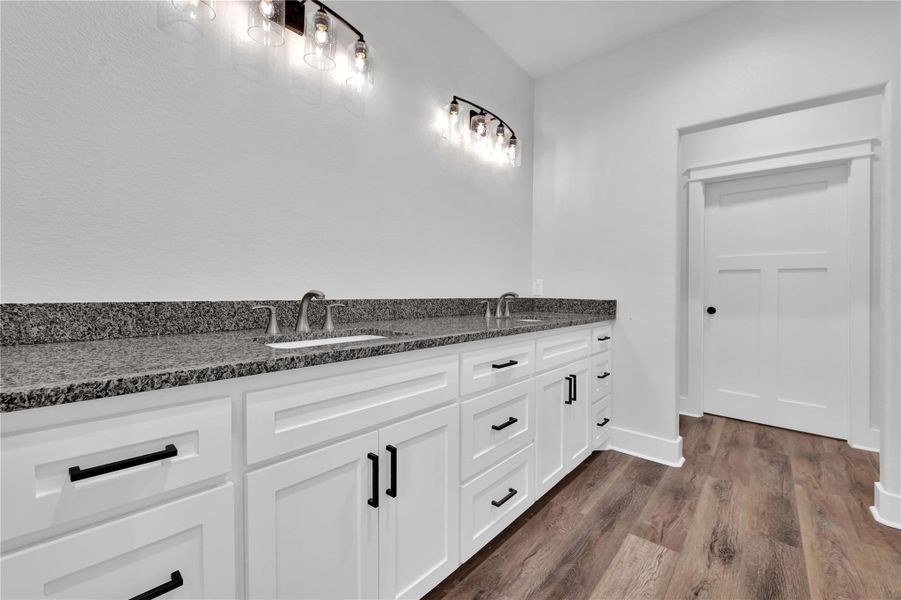 Image 6 of a home in . Image 6 of a home in .