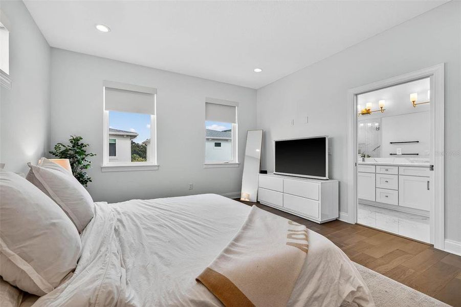 Furnished interior view inside a new home in , Tampa (Image 30).