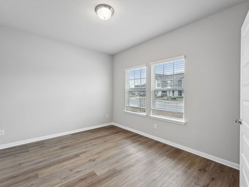 Spacious, unfurnished interior of a new home in Riverbend at Double Eagle - Boulevard Collection, Cedar Creek (Image 10).
