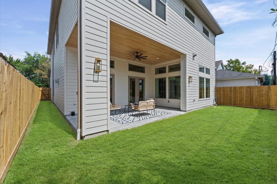 Exterior details and patio area of a home in , Houston (Image 4).