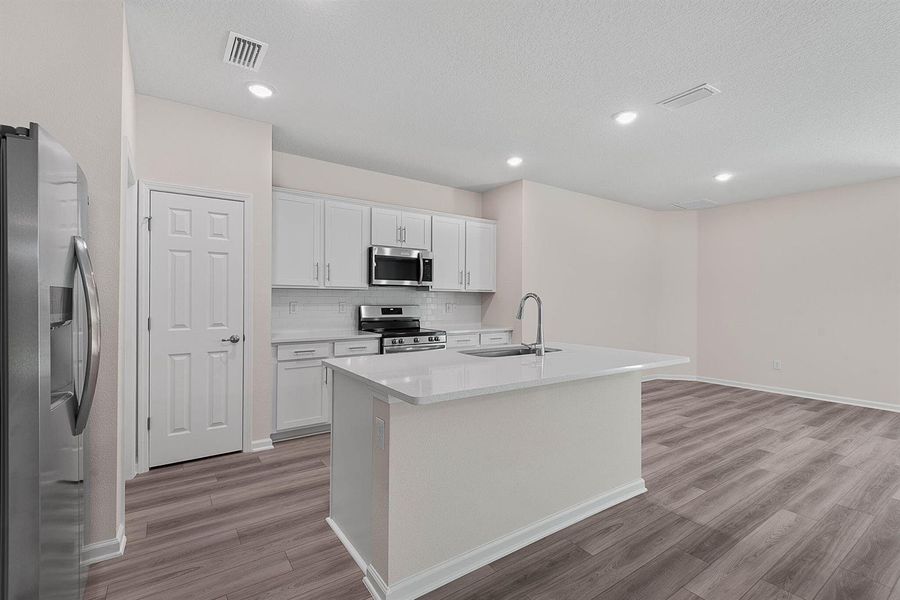 23-web-or-mls-46 Poplar-23 23-web-or-mls-46 Poplar-23