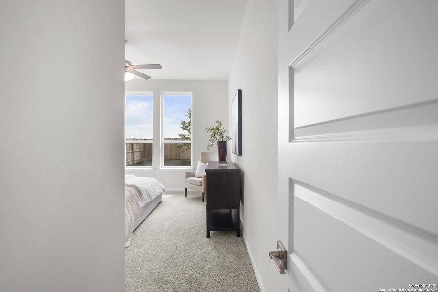 Furnished interior view inside a new home in Weltner Farms, New Braunfels (Image 16).