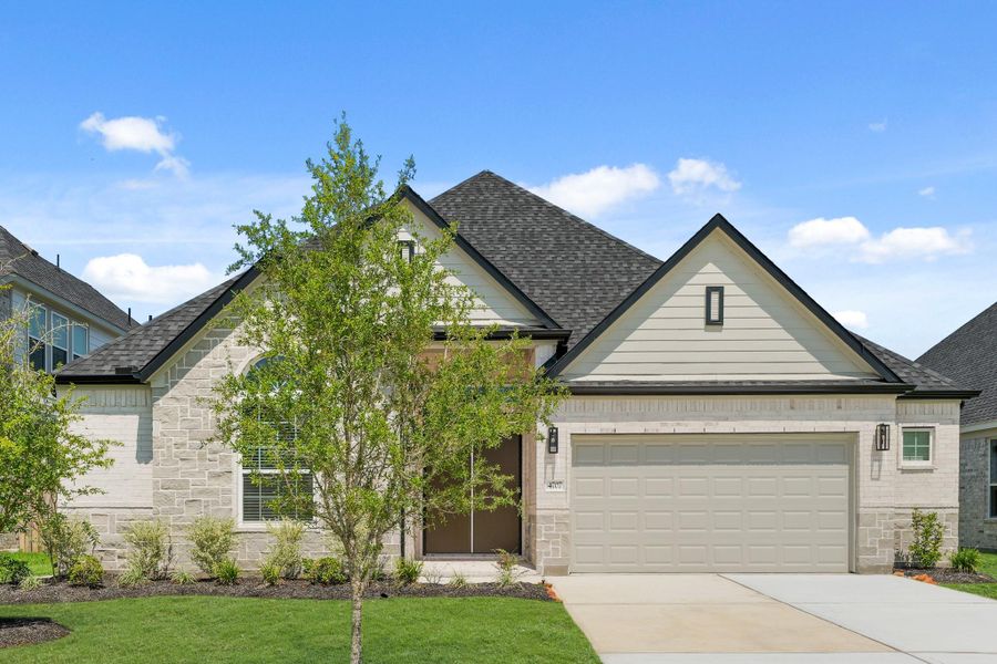 Front exterior of a new home in Briarwood Crossing, Rosenberg, TX, highlighting curb appeal (Image 12).