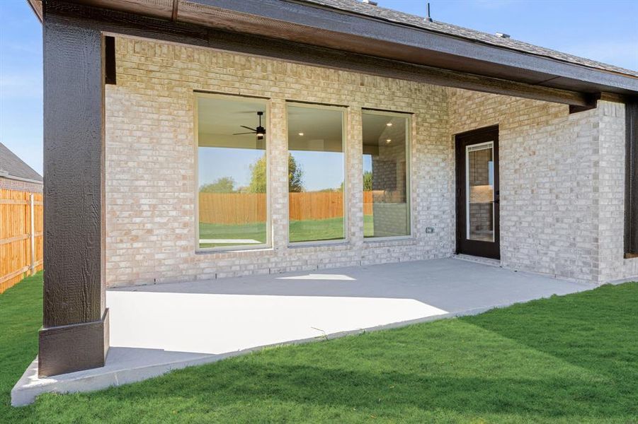 Exterior details and patio area of a home in The Retreat at North Grove 60, Waxahachie (Image 3). Exterior details and patio area of a home in The Retreat at North Grove 60, Waxahachie (Image 3).