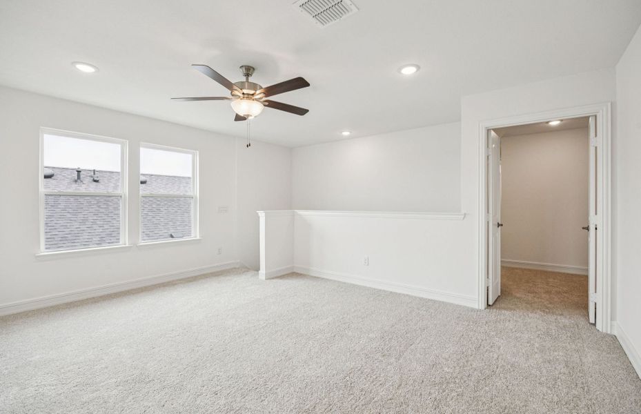 Airy Loft  *Real home pictured